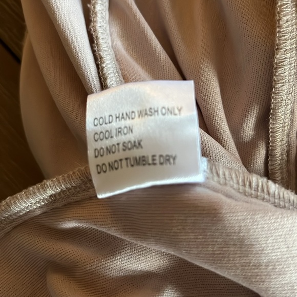 Princess Polly nude ruched and shirred minidress size 4 is very stretchy - Picture 5 of 9